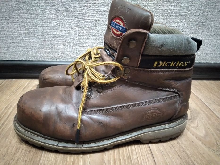 Продам рабочие ботинки