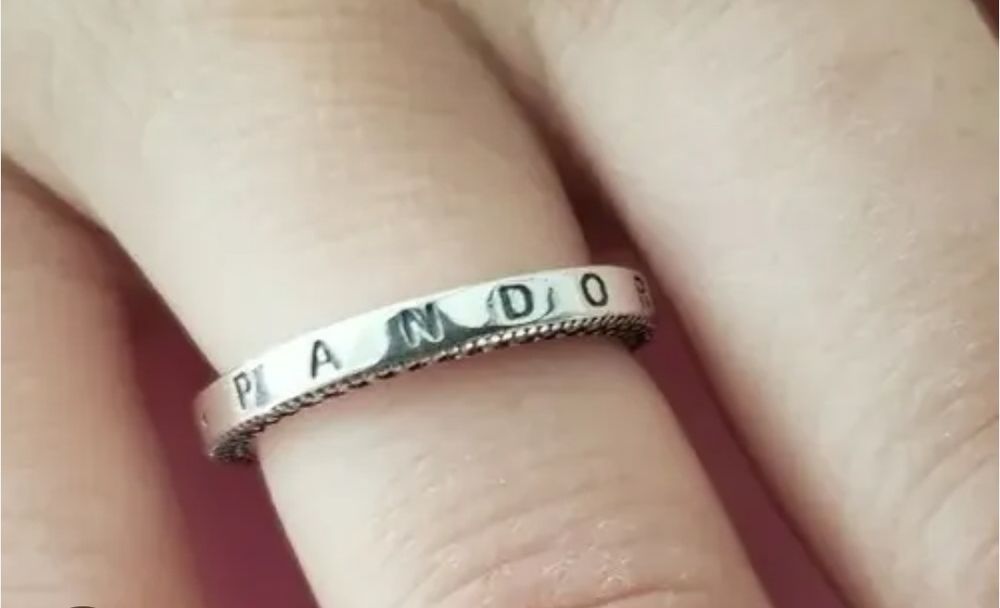 Пръстен Pandora 52. С букви