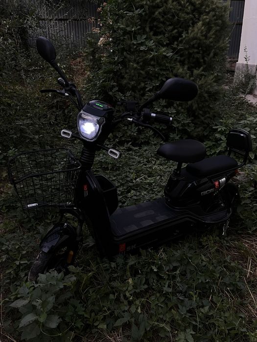 Продам электро скутер sk8