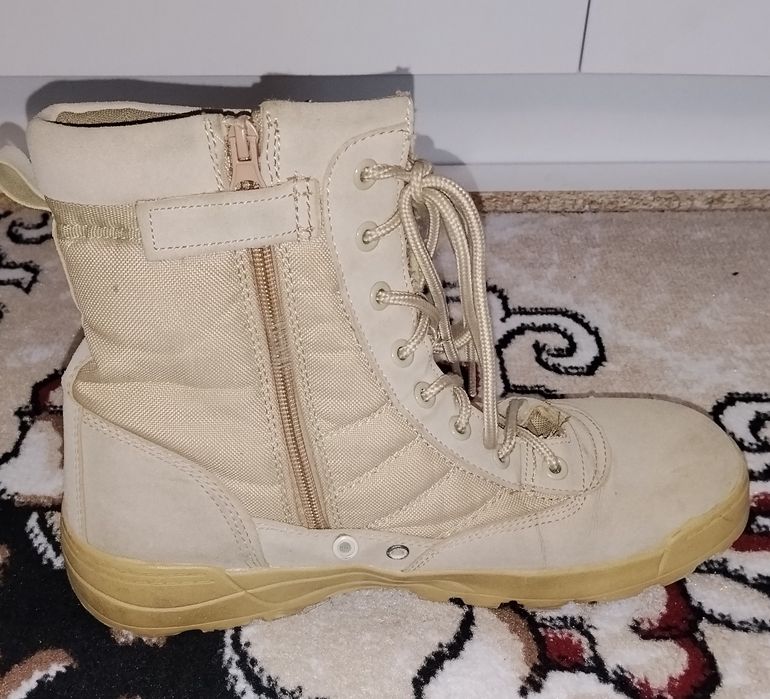 Берцы военные 43–44 (45 по маркировке) |