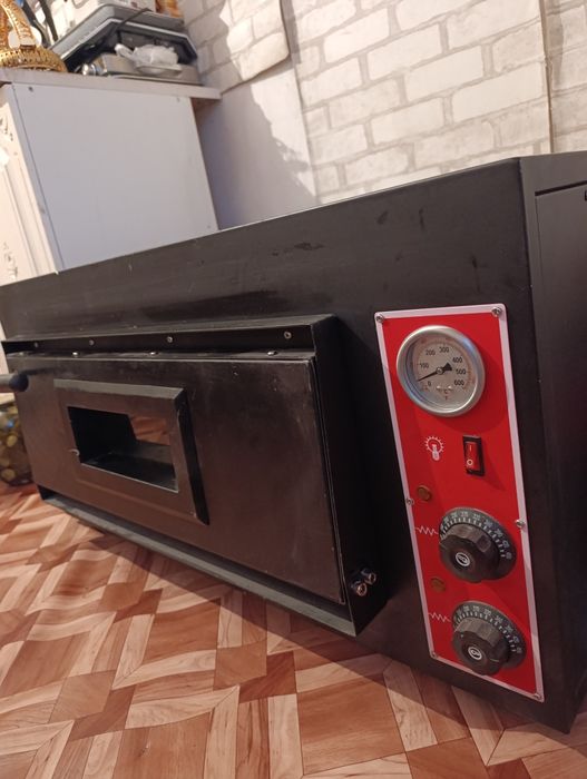 Продается пицца печь почти новый!