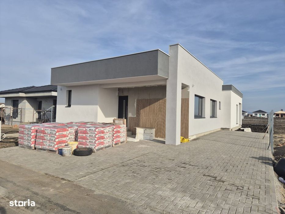 Vila moderna parter, eficienta energetic Via Carmina  Arad, comision 0