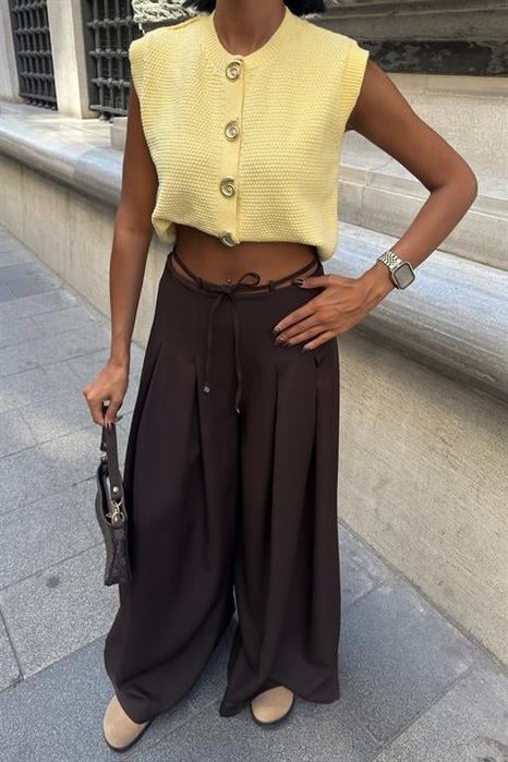 Дамски широк панталон с висока талия – елегантен модел