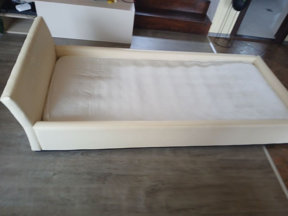Pat lemn tapitat 190x80