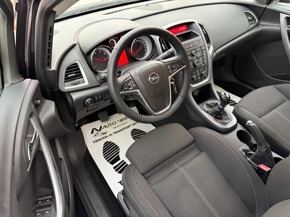 OPEL Astra 2013 — imagine 3