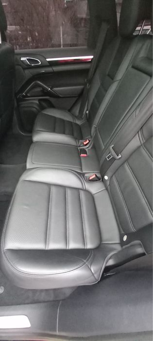 Porsche Cayenne 2016 Platinum Edition Euro 6