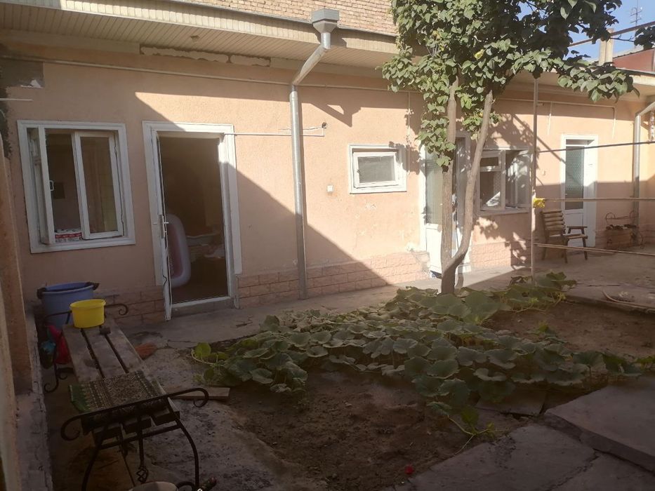 Hovli uy sotiladi. Toshkent Yakkasaroy. salamatina. 2:2 sotix