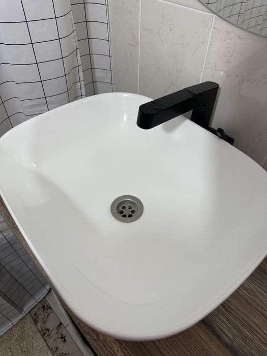 Продам тумбу с раковиной