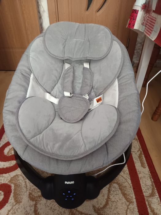 Vând balansoar electronic pentru bebeluși