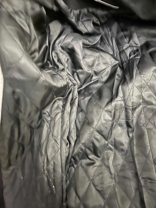 Palton yangi koʻp kiyilmagan