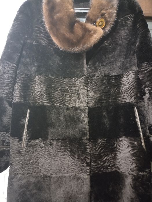 Продам шубу воротник норка