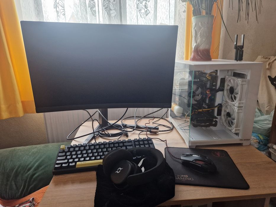 Setup PC Gaming  Complet 4500 Lei negociabil