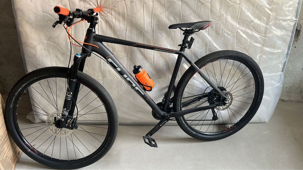 Bicicleta CUBE Race ONE, XT, roti”29, furca FOX Aer, Impecabila