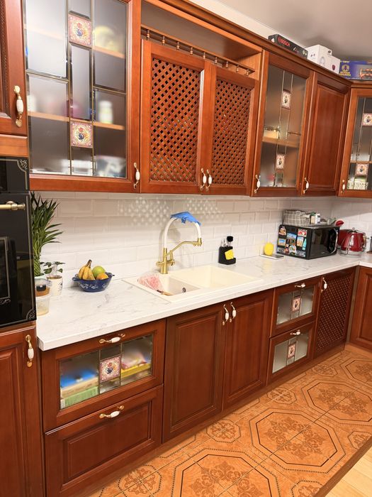 Кухонный гарнитур из массива дуба