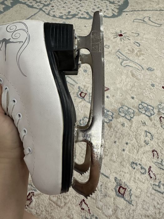 Коньки фигурные для девочек