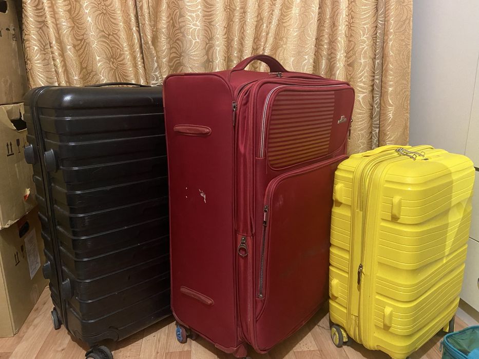 Чемоданы разных размеров (L, S, тканевый)