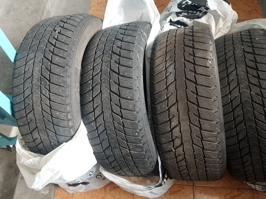 Продам шины зимние
