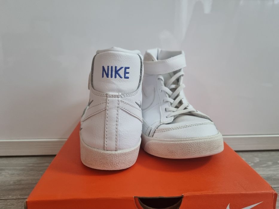 Nike Blazer Mid albi