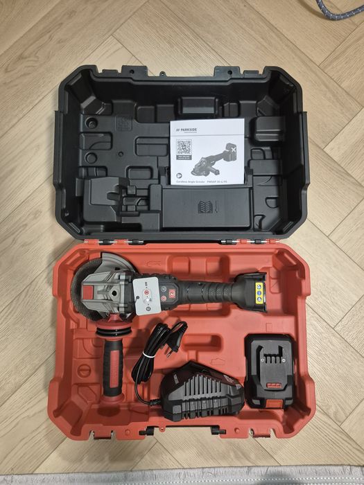 Parkside flex cu acumulator si încărcător