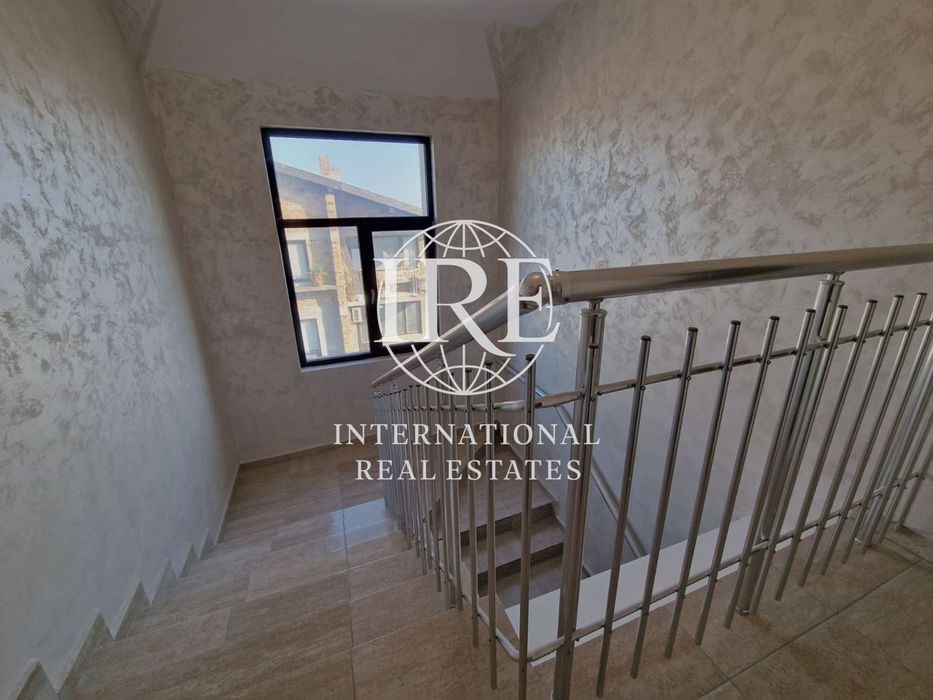 Продава се Четиристаен апартамент в Варна, Виница - 134 кв.м за 1066 €/кв.м - Снимка #11