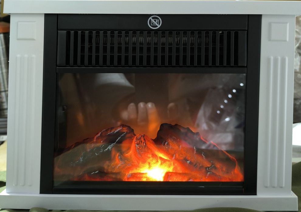 Електрическа камина с термо регулатор, 2 нива  600/1200 W, Компактна