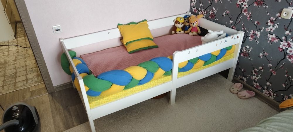 Кроватка детская