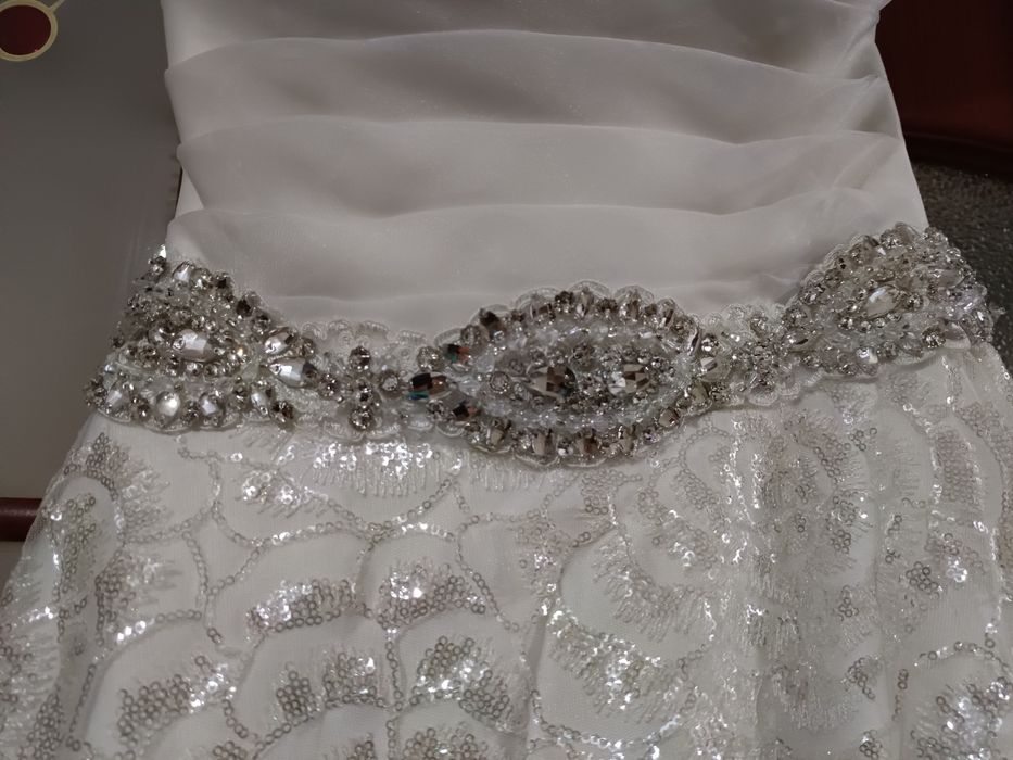 Свадебное платье