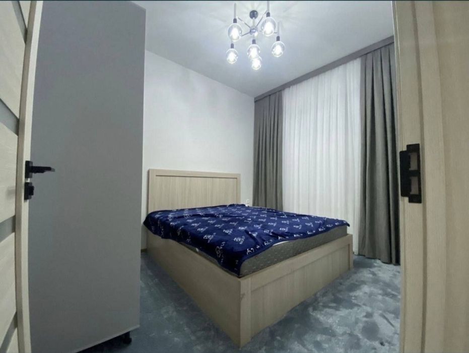 Продаётся 2-комнатная квартира в новостройке, рядом с Юнусабадом.