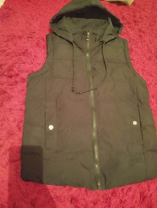 Продам жилетку балонь