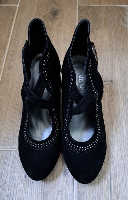 Велурени  черни боти