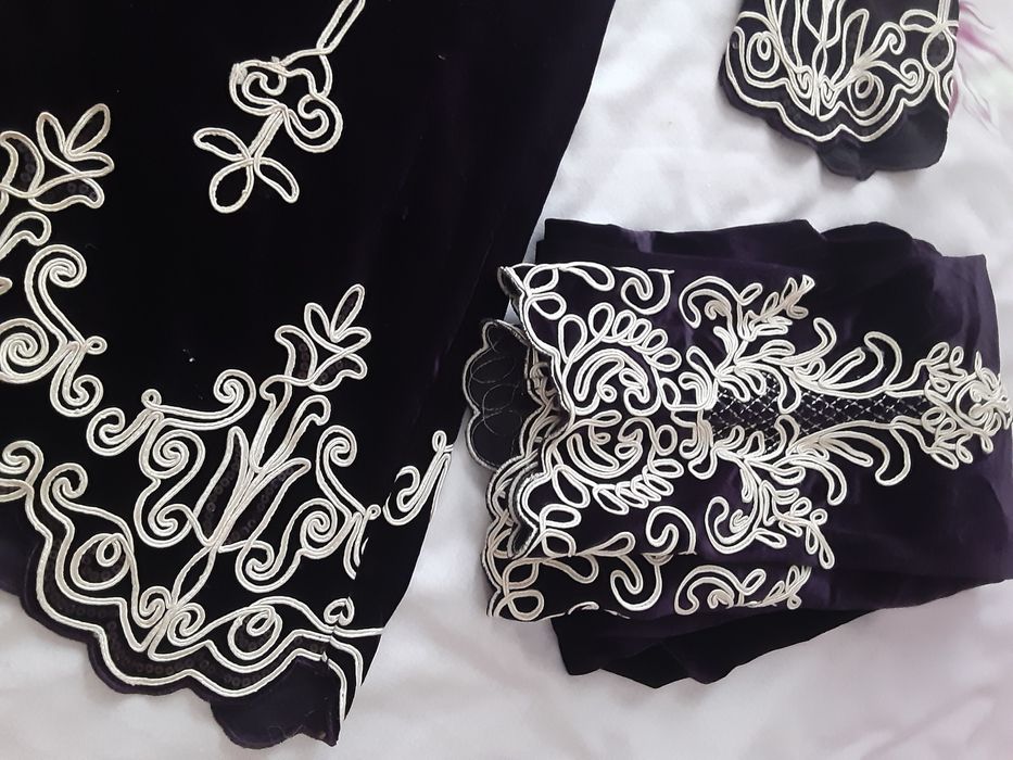 Srochna sotiladi kòylak lozim