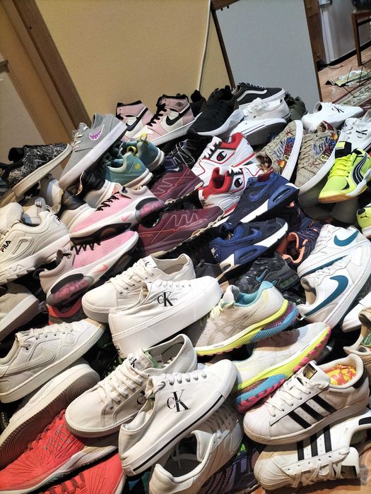 De vânzare încălțăminte sport sh