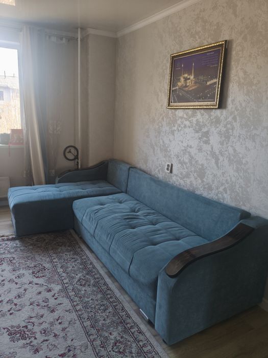 Мягкий мебель (диван)