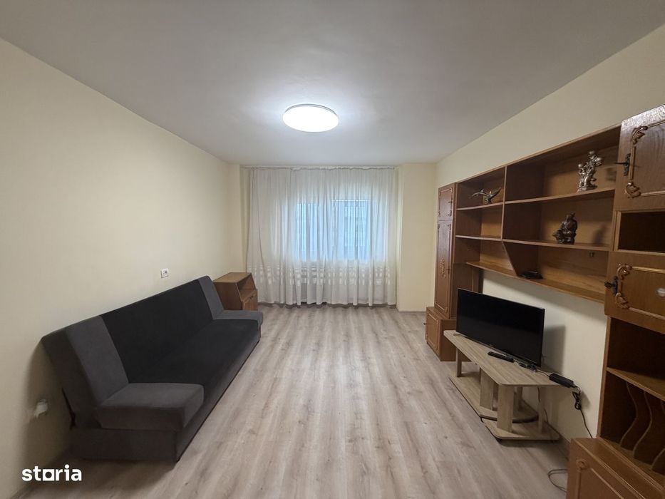 Apartament 3 camere,str.Victoriei