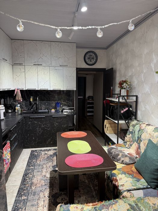 Продажа квартиры 2/9/9. Ориентир Буз базар. Метро М. Горького