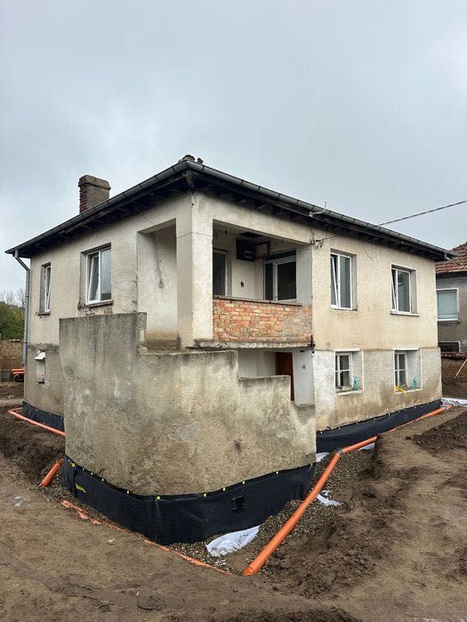 Услуги с комбиниран багер и мини багери