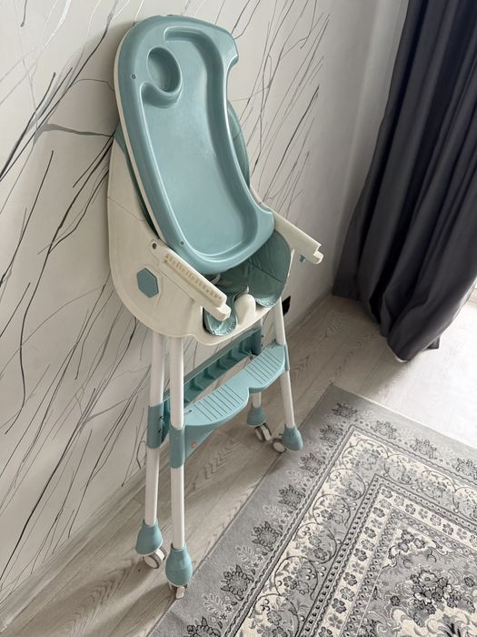 Продам стульчик для кормления