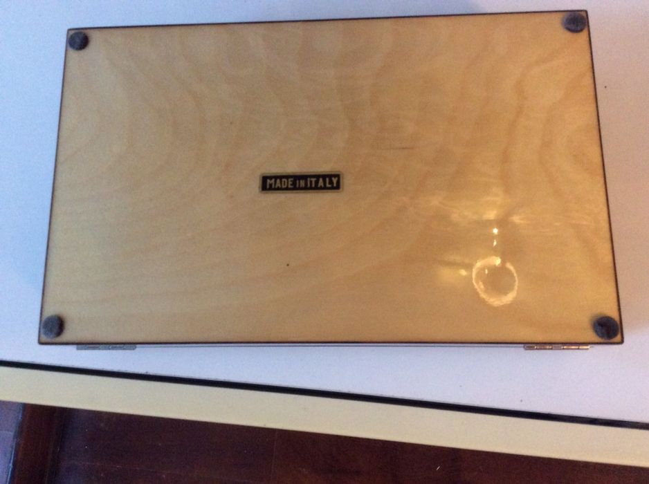 Cutie Lemn TIBALDI for BENTLEY Originala , Prezintă mici urme de uzura