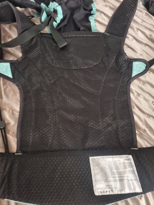 Чисто Ново Chipolino Кенгуру Bobby алое