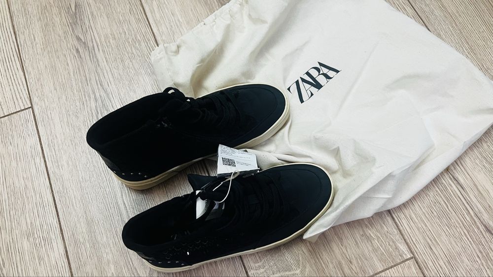 Высокие кеды Zara