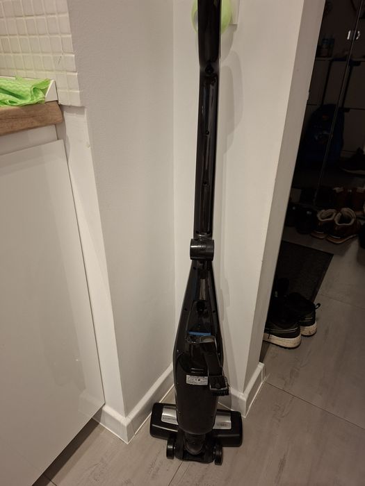 Aspirator vertical Rowenta 2in1 cu GARANTIE