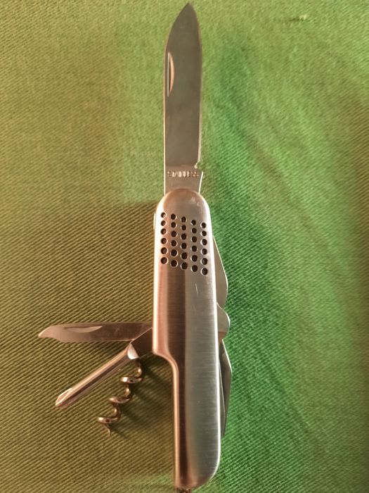 Briceag multifuncțional