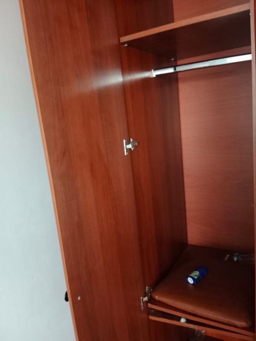 Продам деревянный шкаф