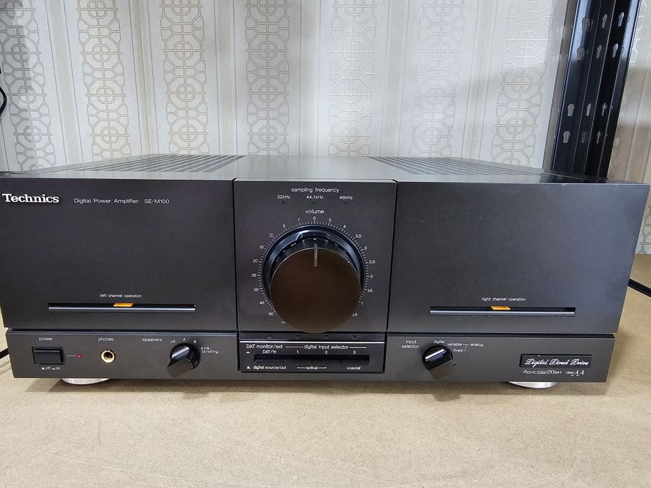 Vând Technics digital amplifier SE-M100