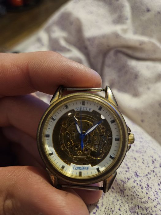 Vand 4 ceasuri 2 mecanice si doua electronice