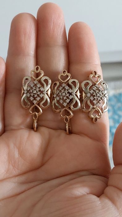 Продам золота серги