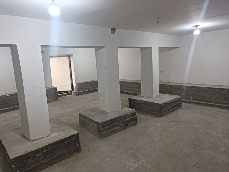 Ijara sklad katta yulni buyida Fargona shahar kichik halka yula 80m2