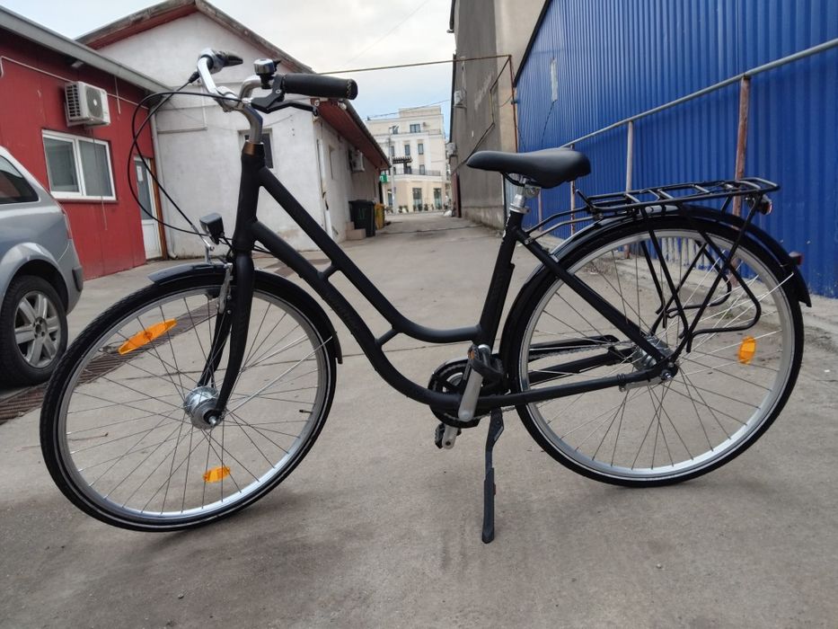 Vând bicicleta din aluminiu pentru damă
