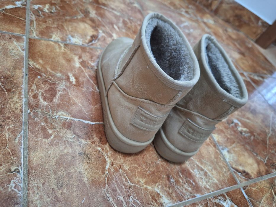 Ghete fete maro calduroase