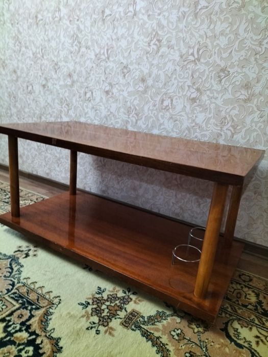 Журнальный столик